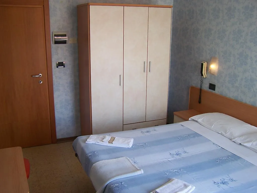 Hotel Graziella Milano Marittima 0*,  Italie